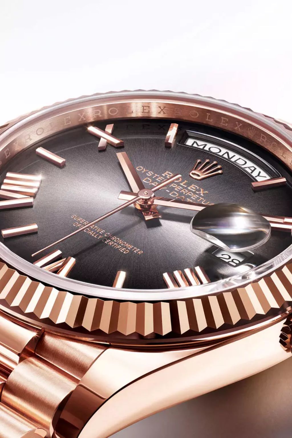 Rolex Day-Date 40mm Oyster 228235 Everose-Gold