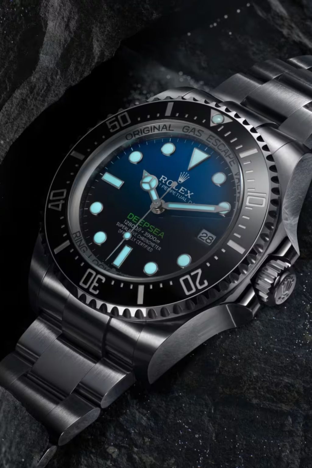 Rolex Sea-Dweller Deepsea 44mm D-Blue Dial 136660