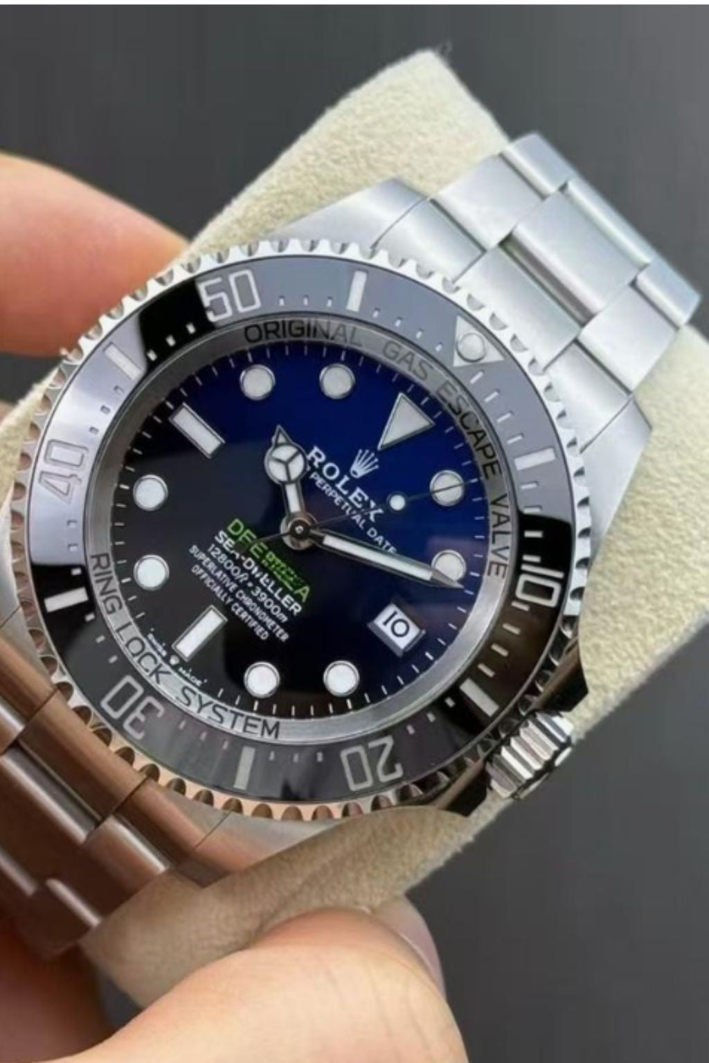 Rolex Sea-Dweller Deepsea 44mm D-Blue Dial 136660